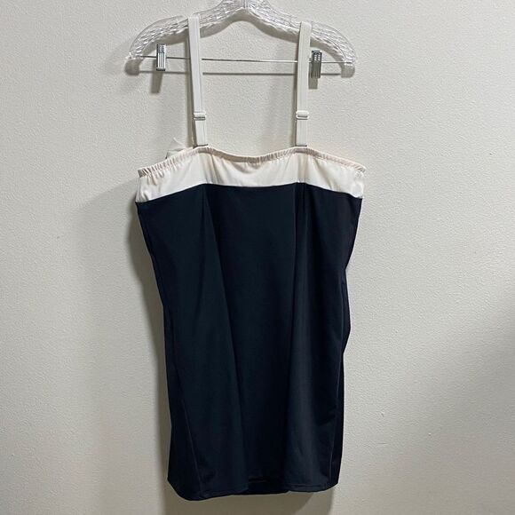 Roaman’s‎ Swim Black & White One Piece Swimdress 22W Bow Detail Built-in Bra - Picture 4 of 12